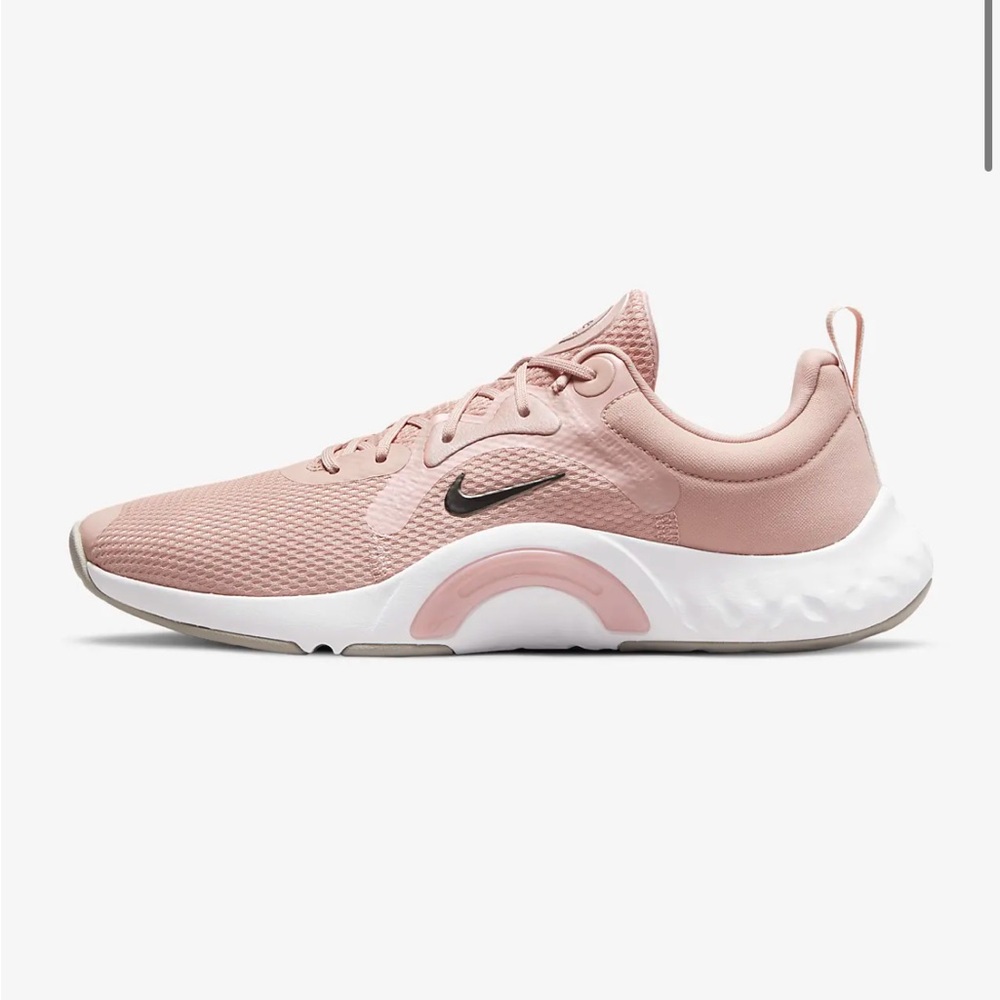 Nike Women's Blush Pink Athletic Shoes